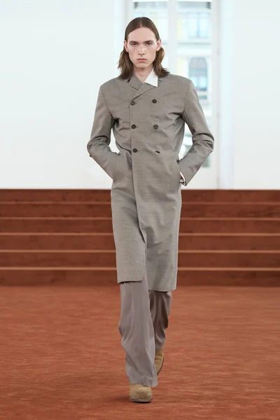 Look 20